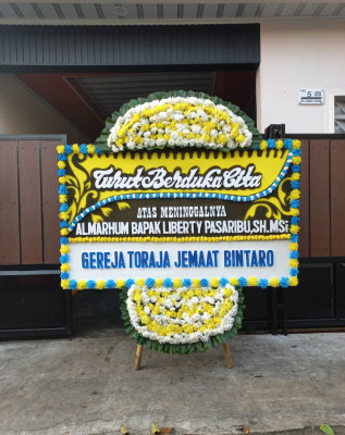 Papan Bunga Duka di Ngasem
